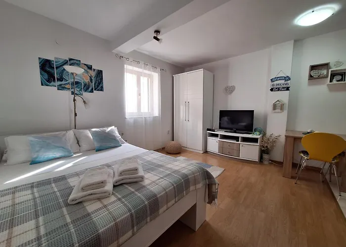 Rooms & Studio Old Town Pag