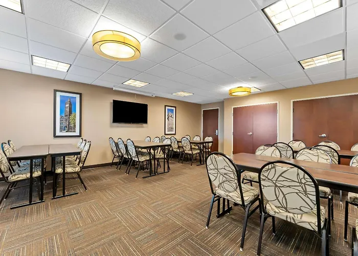 Comfort Inn & Suites Avera Southwest