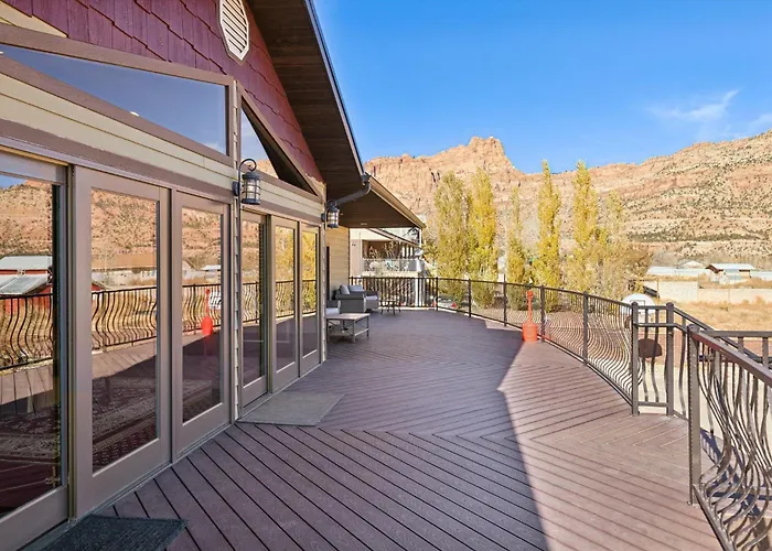 Zion Cliff Lodge