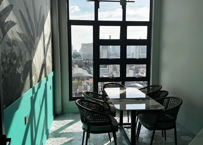 Fifth Avenue Hotel