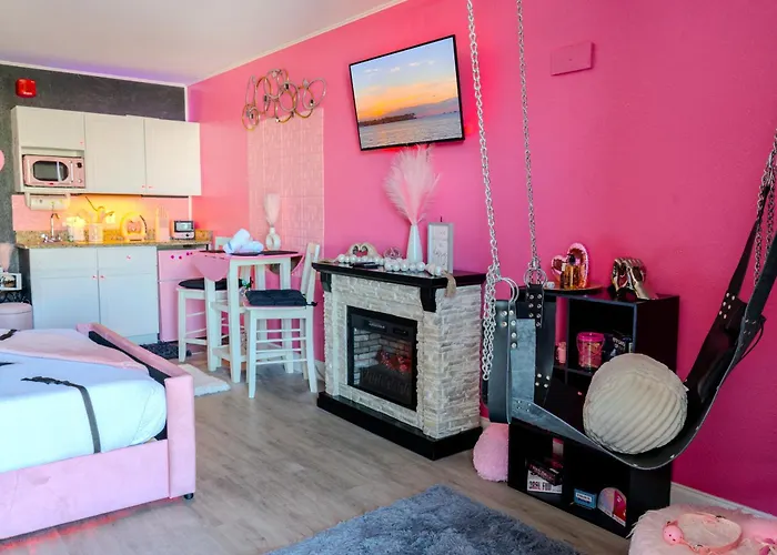 50 Shades Of Grey - Romance Suite! Couples Retreat 717