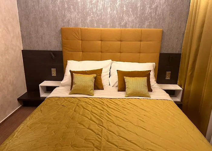 Golden Hotel