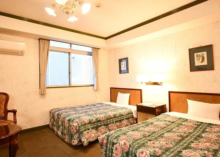 Sunrise Hotel Okinawa-どこか懐かしいレトロ宿軽朝食付