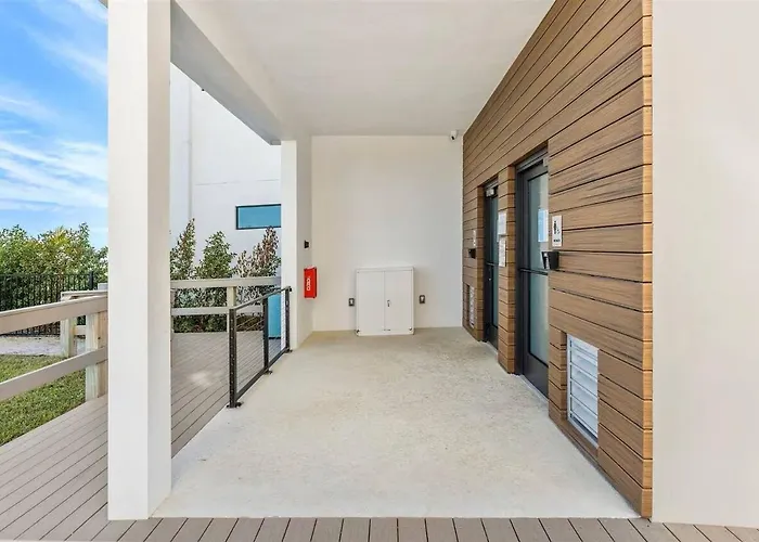 Endless Summer, 6 Bedrooms With Private Pool And Beach