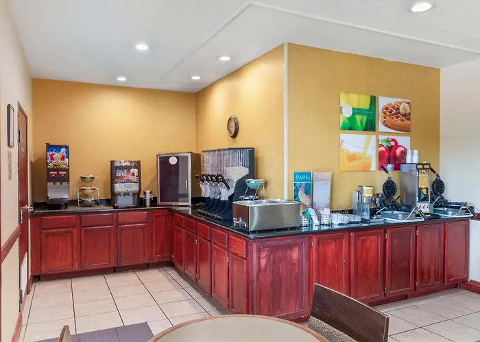 Quality Inn & Suites Wichita Falls I-44