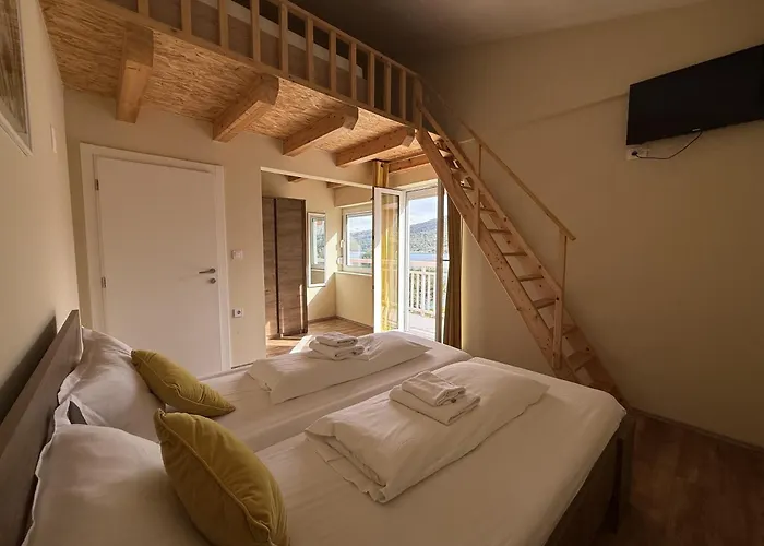 Max Gastro Beach House