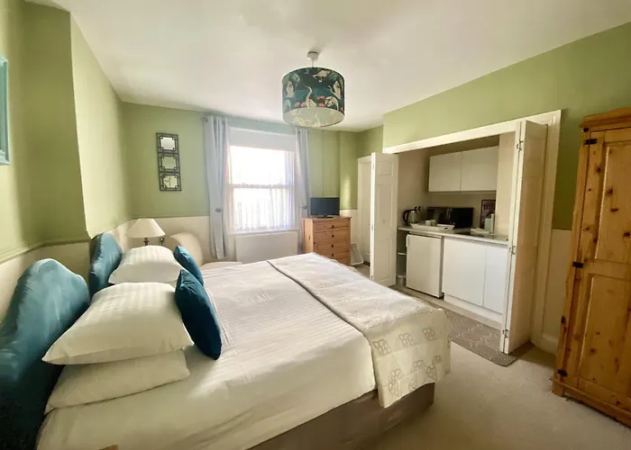 Buckingham Lodge Guest House