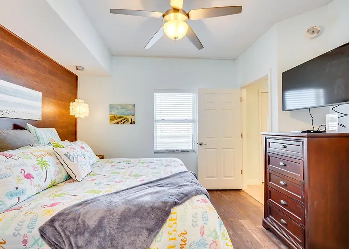 Panama City Beach Paradise W/ Pool & Hot Tub!
