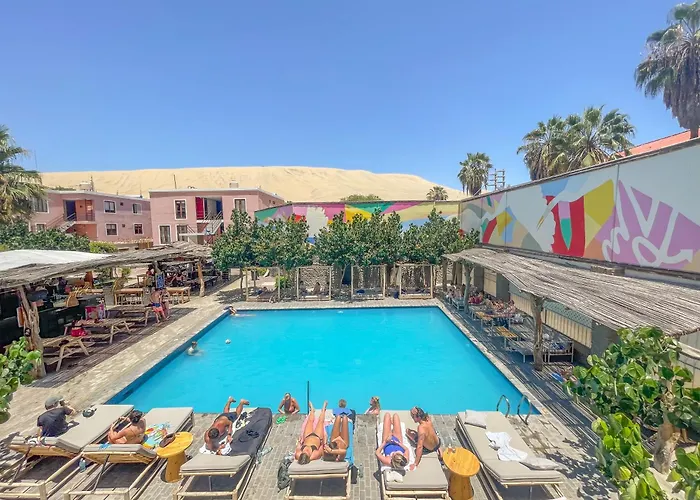 Viajero Huacachina Hostel