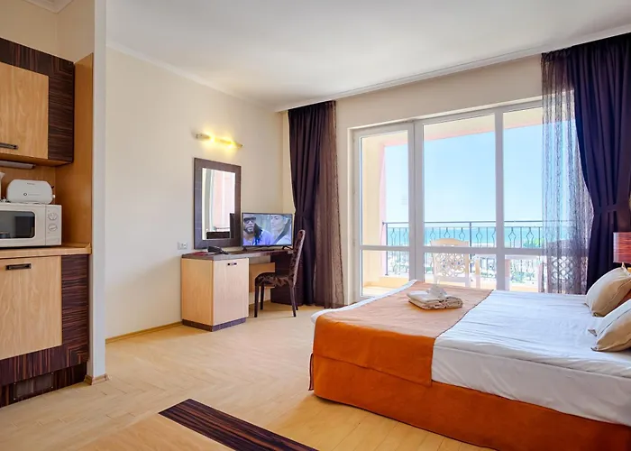 Dit Majestic Beach Apart Hotel
