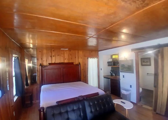 Boulder Bay Cottages