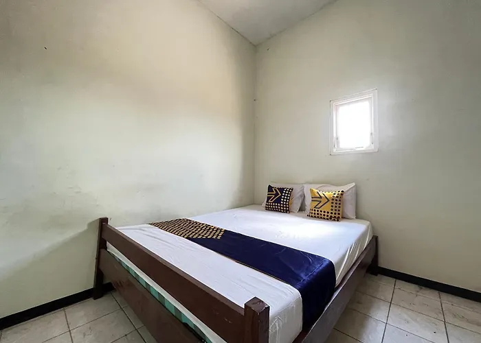 Hotel O Kost Berkah Near Kebun Teh Wonosari