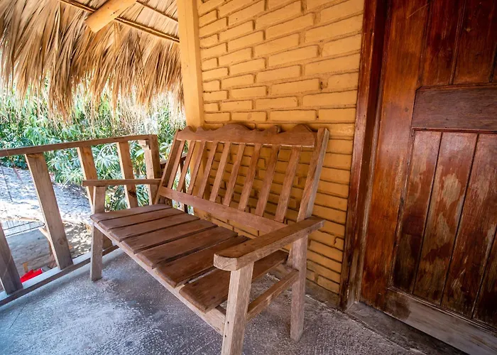 Oyo Cabanas Abril, Mazunte