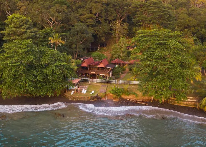 Hotel Bahía Aguacate