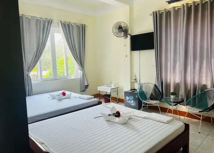 View Nhat Le Beach Hotel