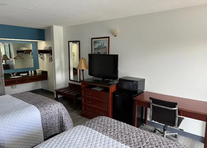 Brentwood Inn & Suites