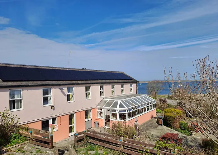 Boathouse Hotel