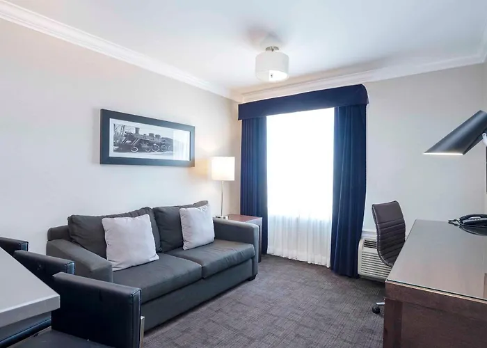 Sandman Signature Prince George Hotel