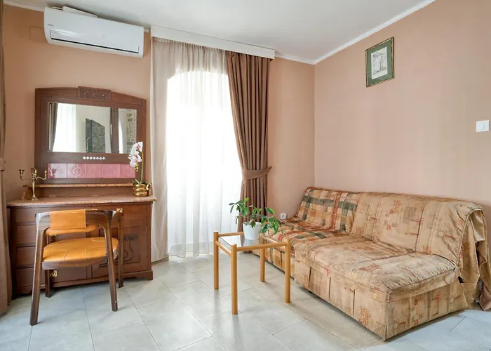 Hotel Rendez Vous