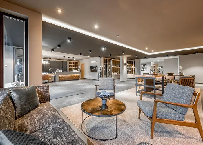 Alpenparks Hotel & Apartment Arlberg Warth Mit Pool