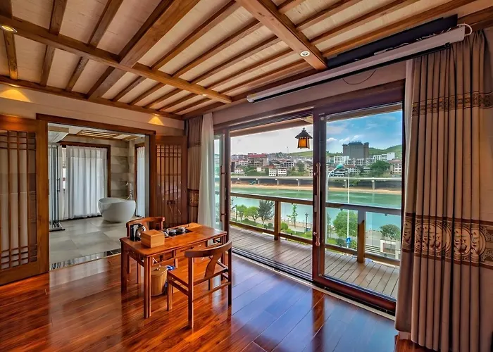 Zhangjiajie Waterfront Huajian Inn & Tianmen Shan National Forest Park & Free Pick-Up & Breakfast,Coffee,Tea