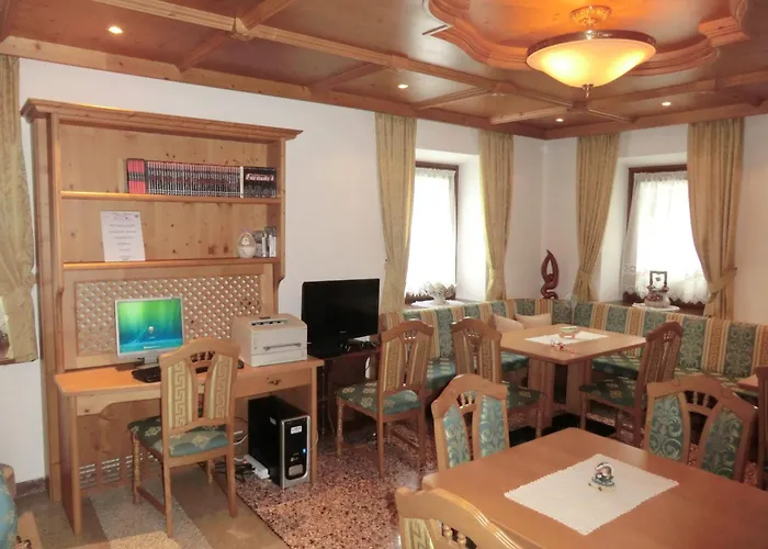 Albergo Garni Ajarnola
