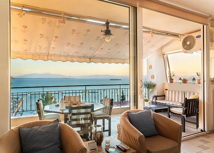 Apartment With Marina View