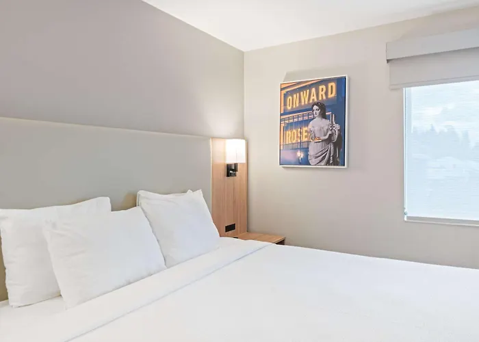 Best Western Lake Oswego Hotel & Suites