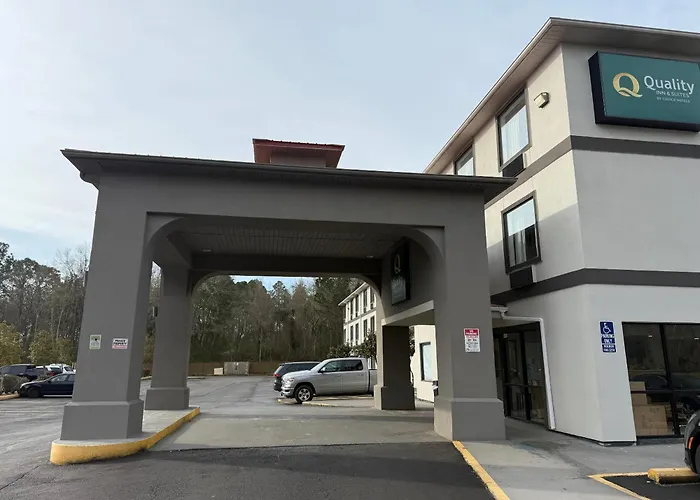 Quality Inn & Suites Biloxi - Ocean Springs