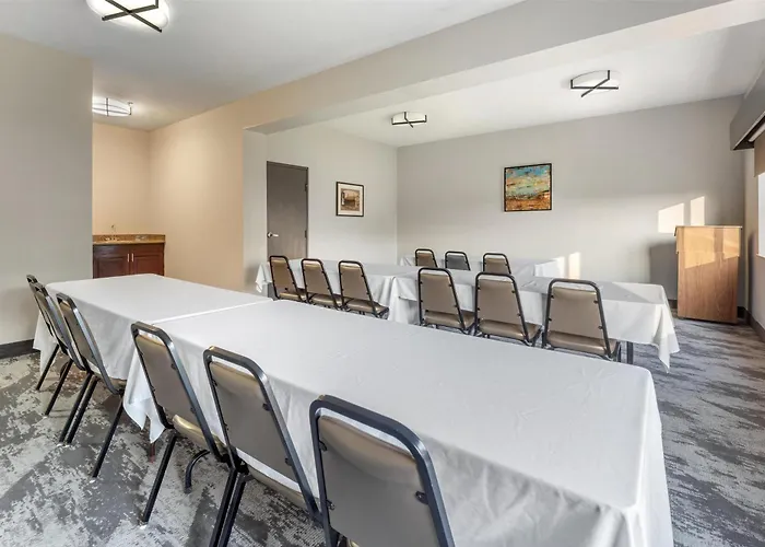 Best Western Plus Executive Inn
