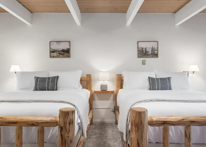 Mountain Nook Cn Lodge #4