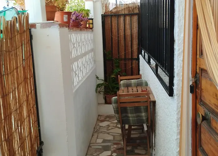 Casa baja cerca del mar