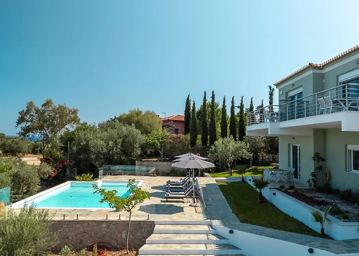 Dimelli Luxury Suites