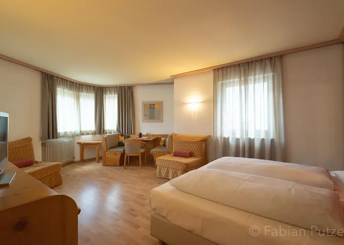 Aparthotel Ciasa La Ro St. Kassian