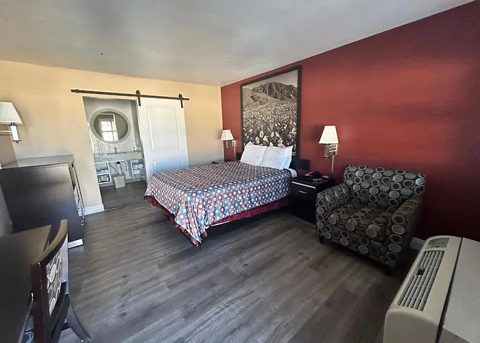 Motel 6 Pasadena, CA Old Town Pasadena Area