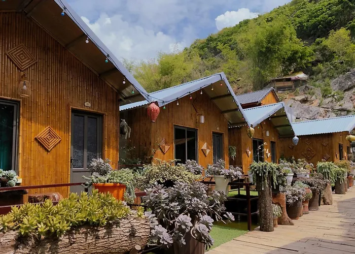 Tom-House Mai Chau