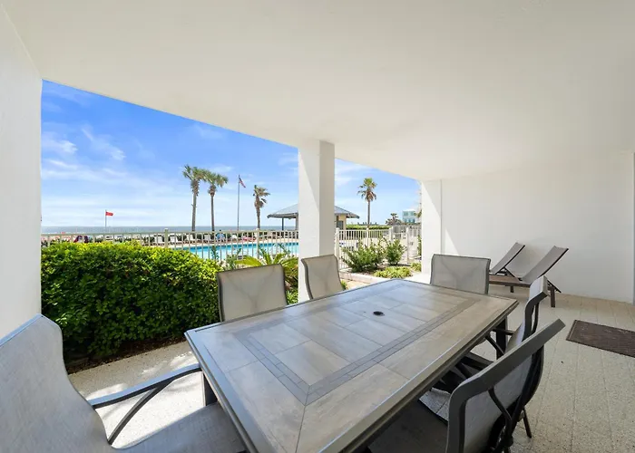 Windward Pointe Condominiums
