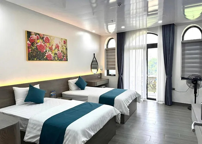 Sky Night Hotel 2