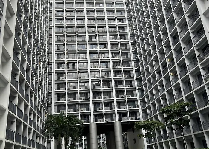 Staycation Near Moa, Smx Convention, Dfa & Naia,