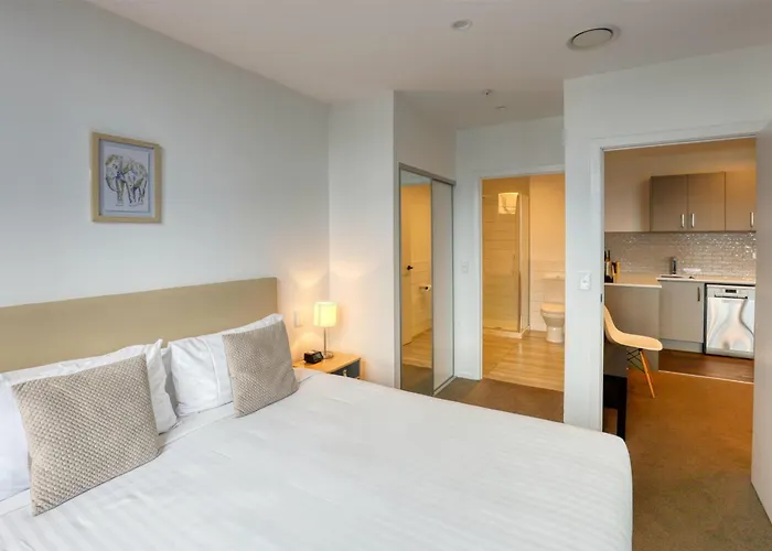 Ramada Suites By Wyndham Victoria Street West