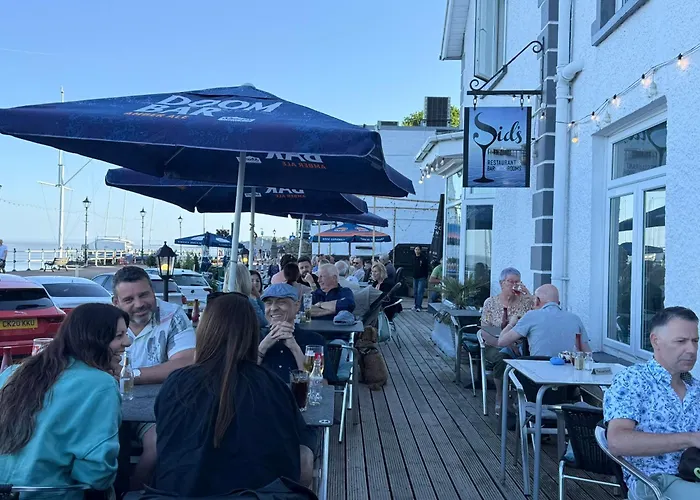 Sids Restaurant And Bar With Rooms Cardiff