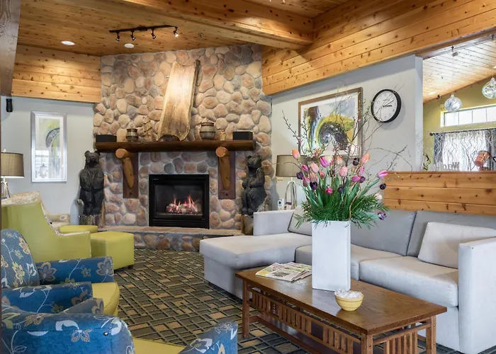 White Pine Inn & Suites