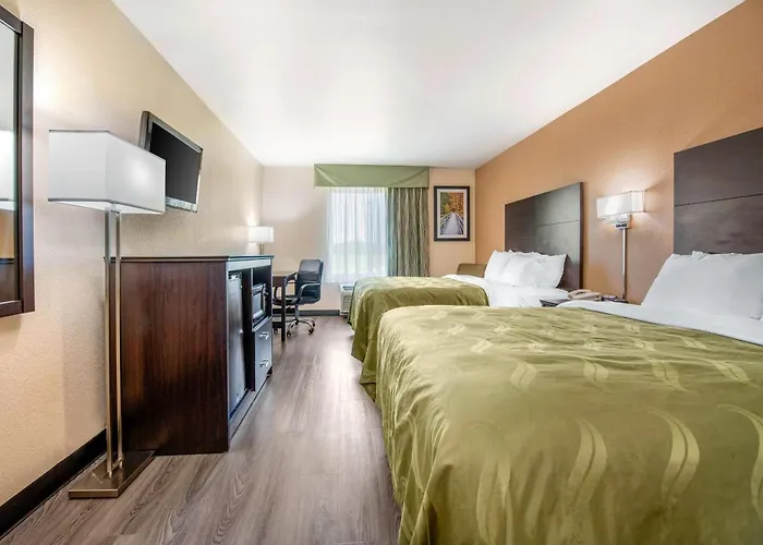 Quality Inn & Suites Brandenburg - Fort Knox
