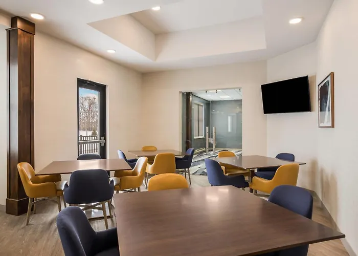 Mainstay Suites Gaylord