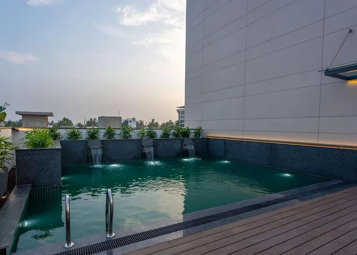 Park Inn & Suites By Radisson Thrissur East Fort
