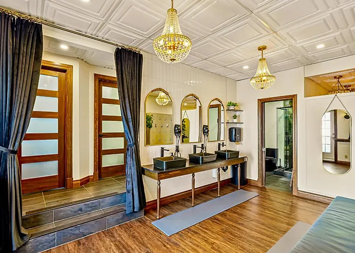 Estello Suites & Spa