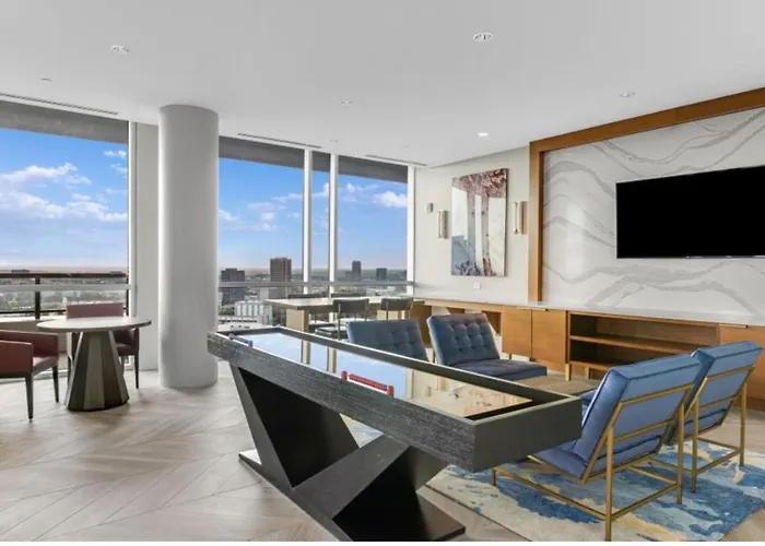 Presidential-Style 2Br Apartment Resort Living