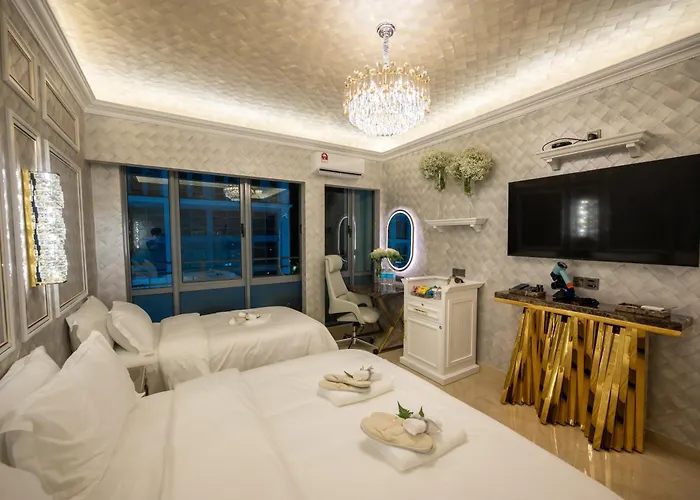 Ritz Residence - A Member of The Luxury Hotel Group