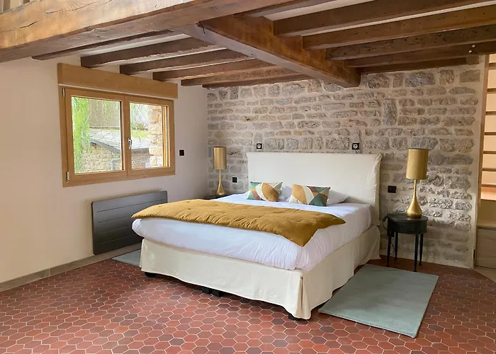 Logis Hotel & Restaurant - Auberge De L'Abbaye