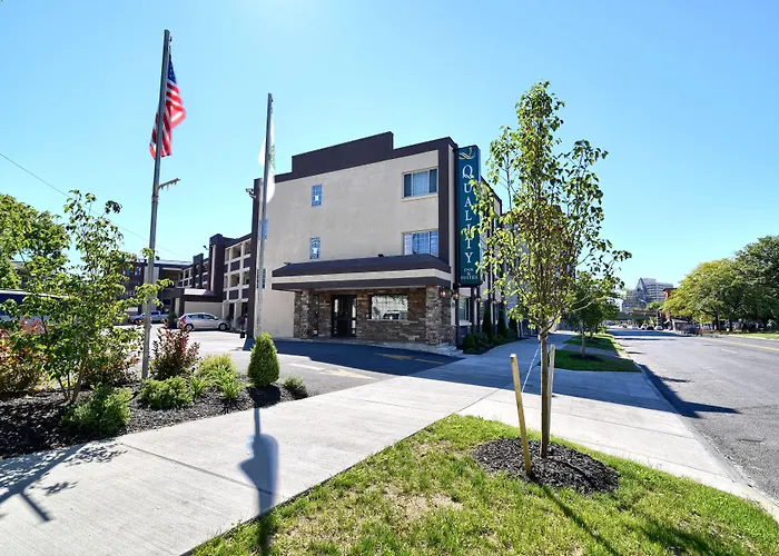 Clarion Pointe Syracuse Downtown